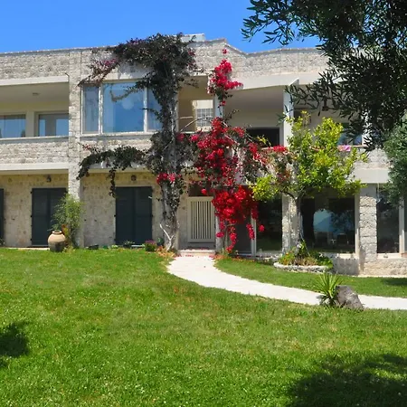 House Lemoni, B - Pelekas, Corfu * Pélekasz